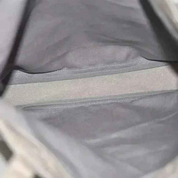 Louis Vuitton Fondation Exclusive Shoulder Tote Bag Canvas Gray - Picture 4 of 14